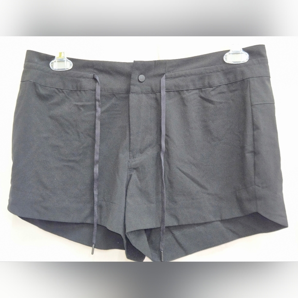 CALIA by Carrie Underwood Pants - Calia By Carrie Underwood - Black Draw String Shorts - (M)